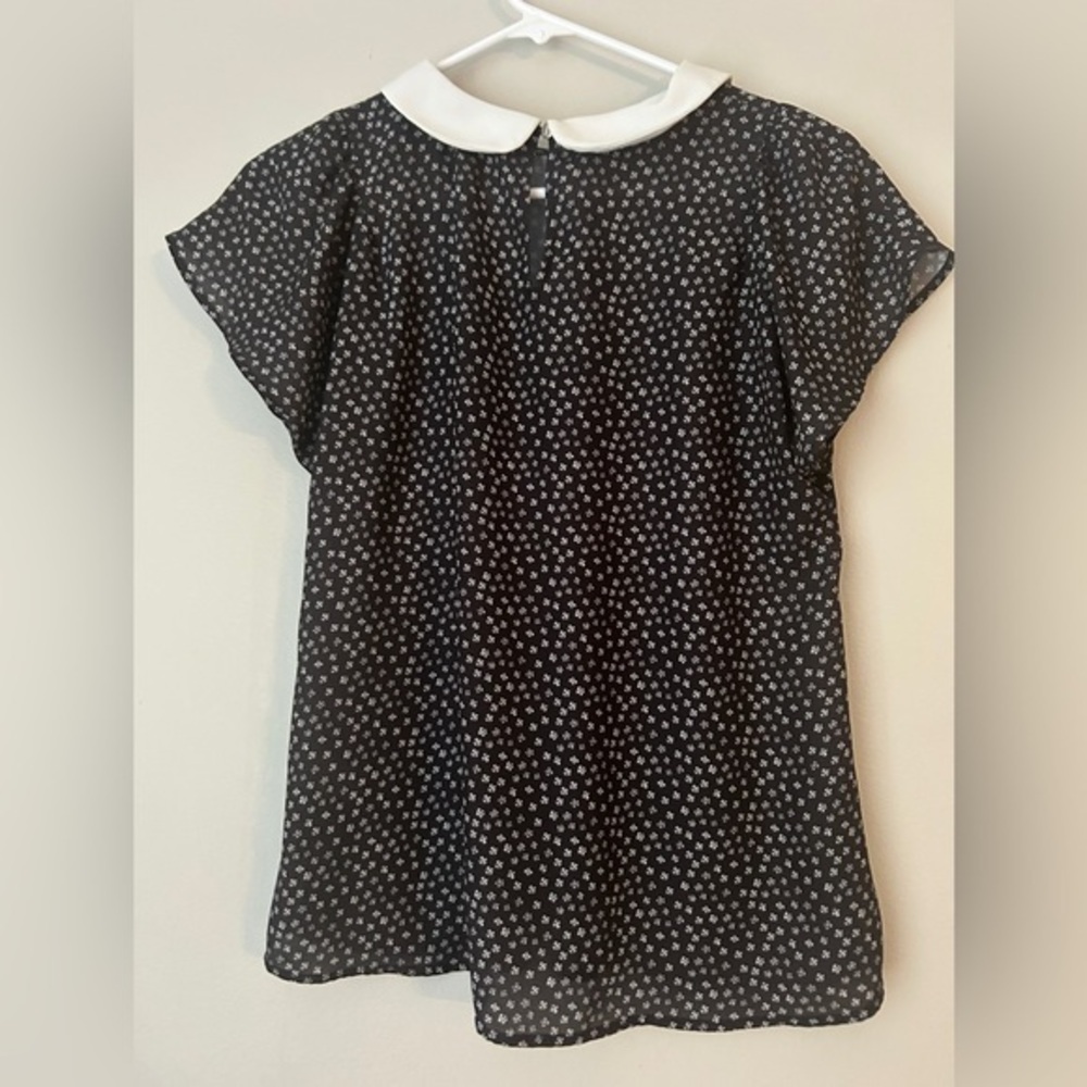 Ce Ce Women's Black and White Collared Top‎ - Picture 2 of 9